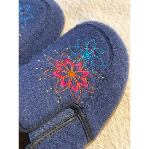 Giesswein Virgin Wool Felt Innsbruck Slippers Blue Embroidered Size 40 - Picture 4 of 4